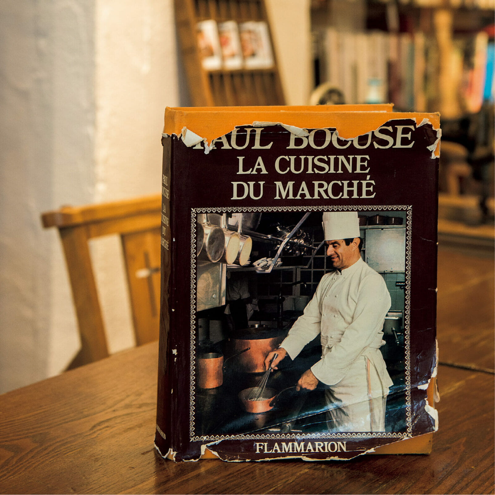 organ〉店主・紺野 真の捨てられない本。『LA CUISINE DU MARCHÉ