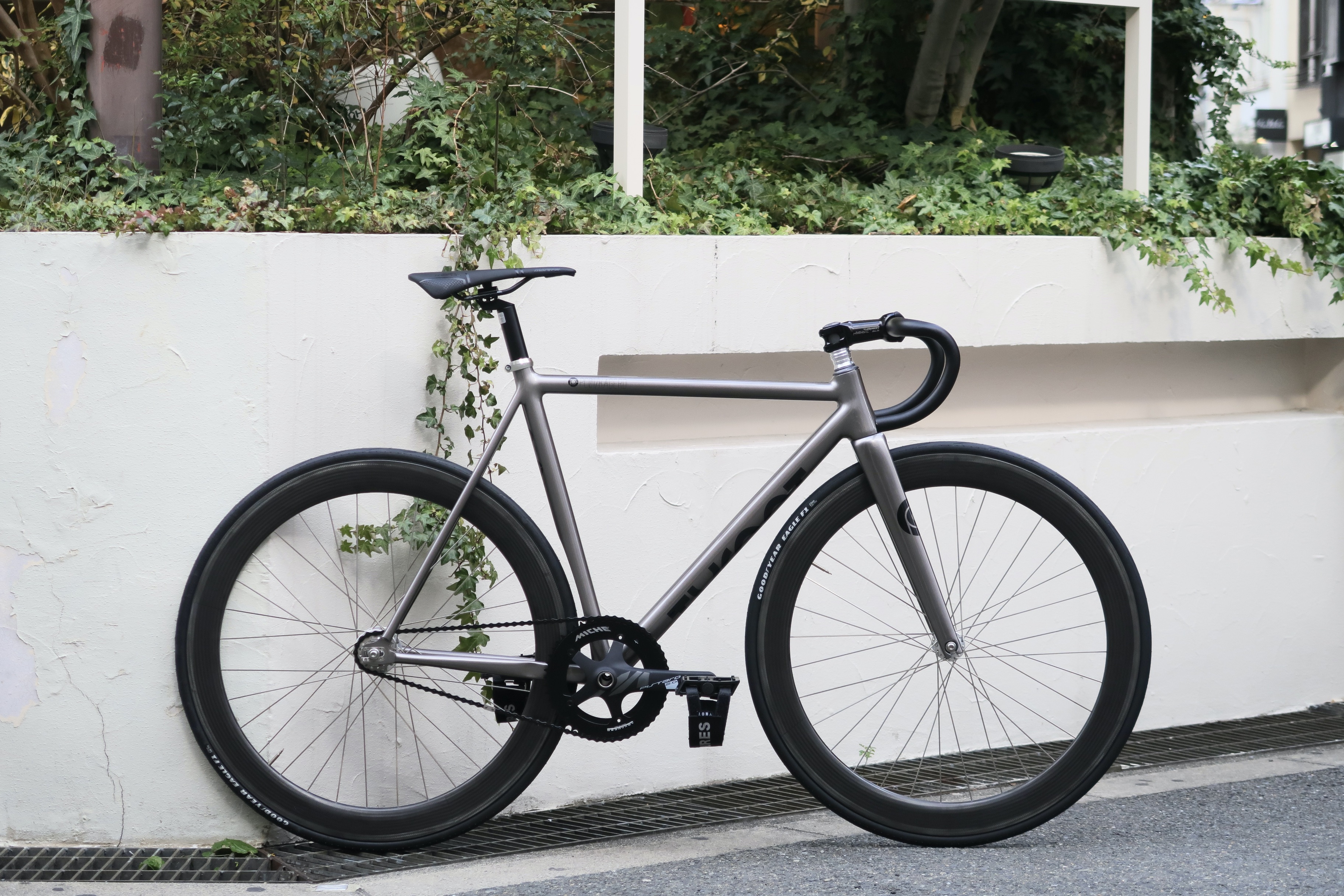 スモールパーツで遊ぶ大人KAGERO。 | ブローチャーズ - BROTURES