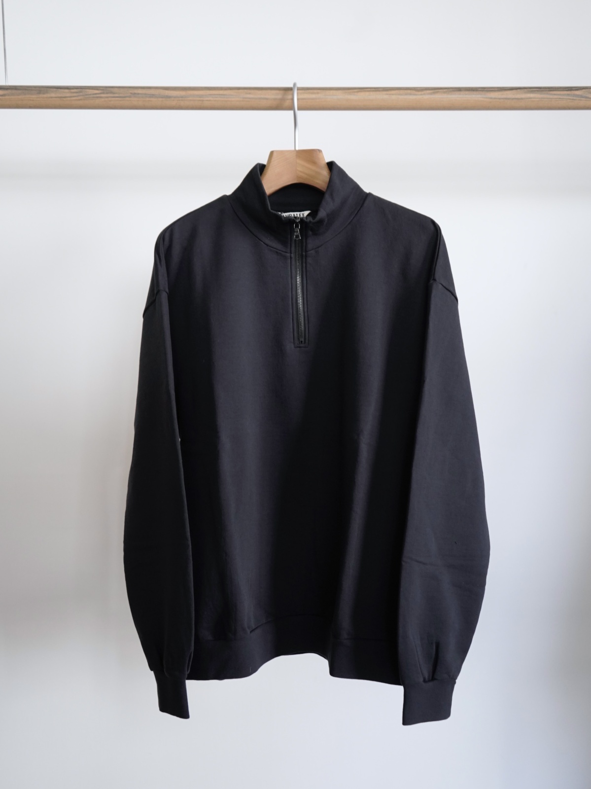 AURALEE」 ELASTIC HIGH GAUGE SWEAT HALF ZIP P/O