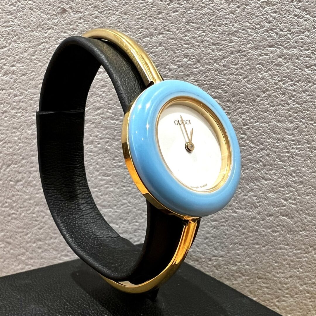 電池交換しても不動の【GUCCI（グッチ）バングルウォッチ】の