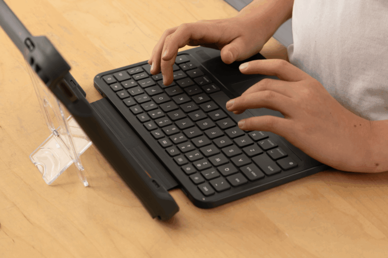 Rugged Keyboard for iPad 11-inch (A16) - Brenthaven