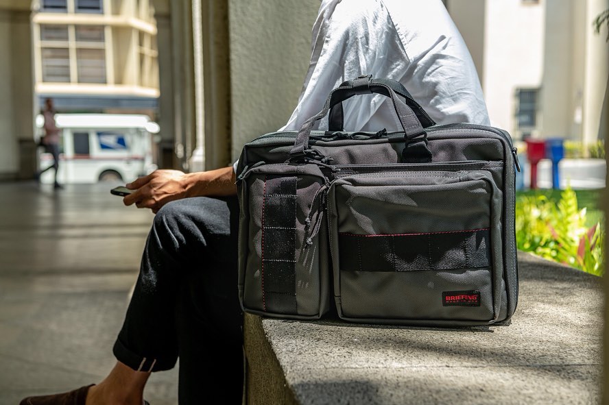 デザイン、使い勝手を考えるとやっぱりコレ！ブリーフィングのビジネス