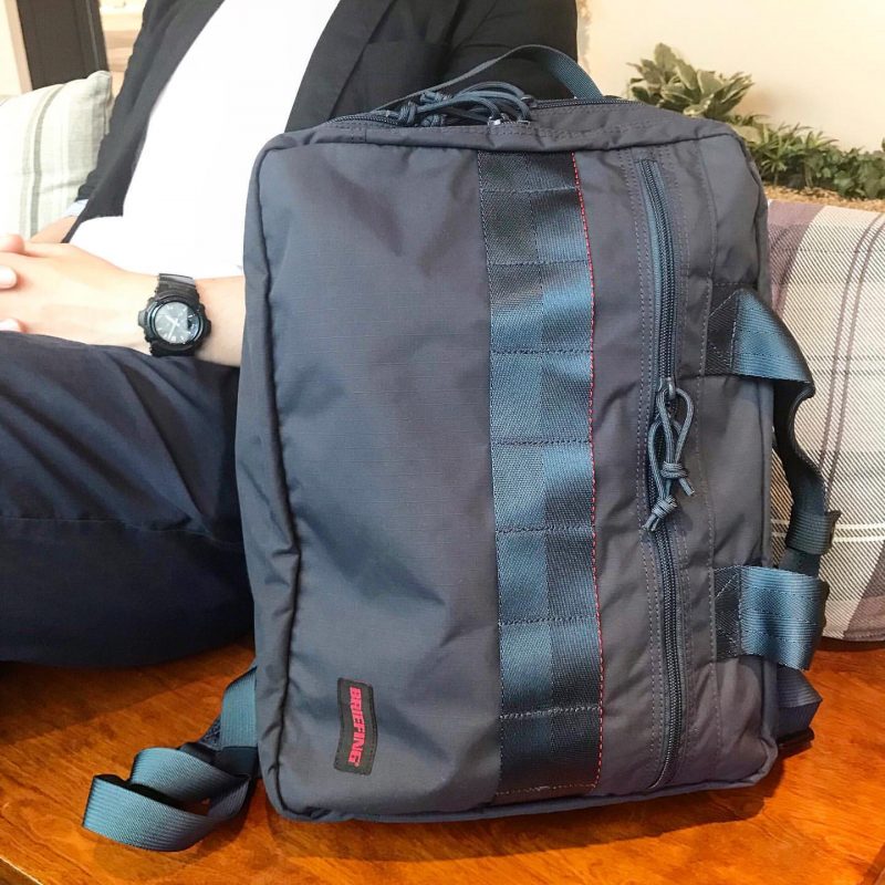 コンパクトでも収納力抜群！ブリーフィングの使える3WAYモデル「TR-3 S