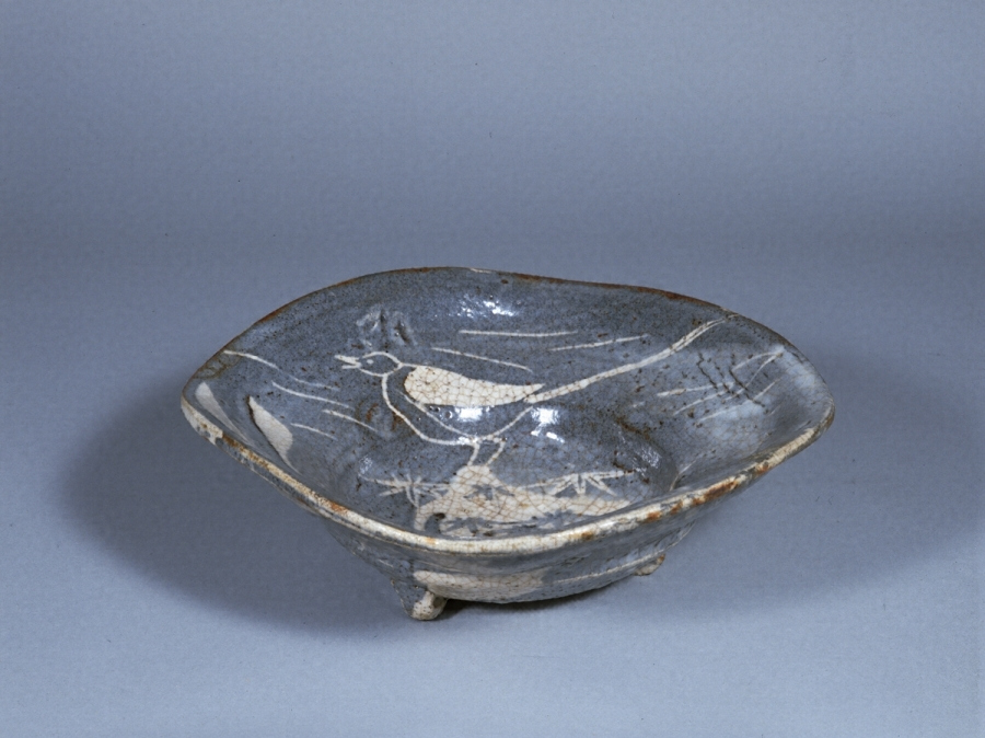 鼠志野鶺鴒文鉢 文化遺産オンライン