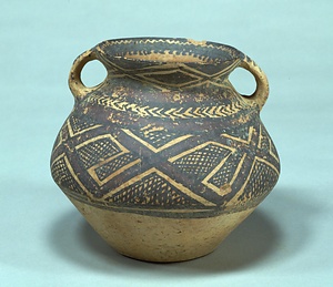 彩陶双耳壺 文化遺産オンライン