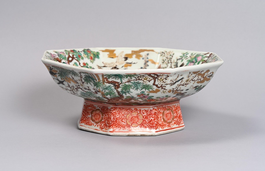 927 中国 骨董 粉彩花唐草文八方鉢 時代物 927 中国 骨董 粉彩花唐草文