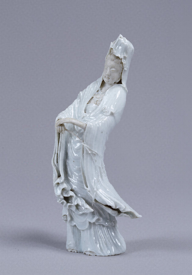 白磁観音立像 文化遺産オンライン