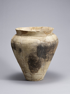 刻線彩文脚付壺 文化遺産オンライン