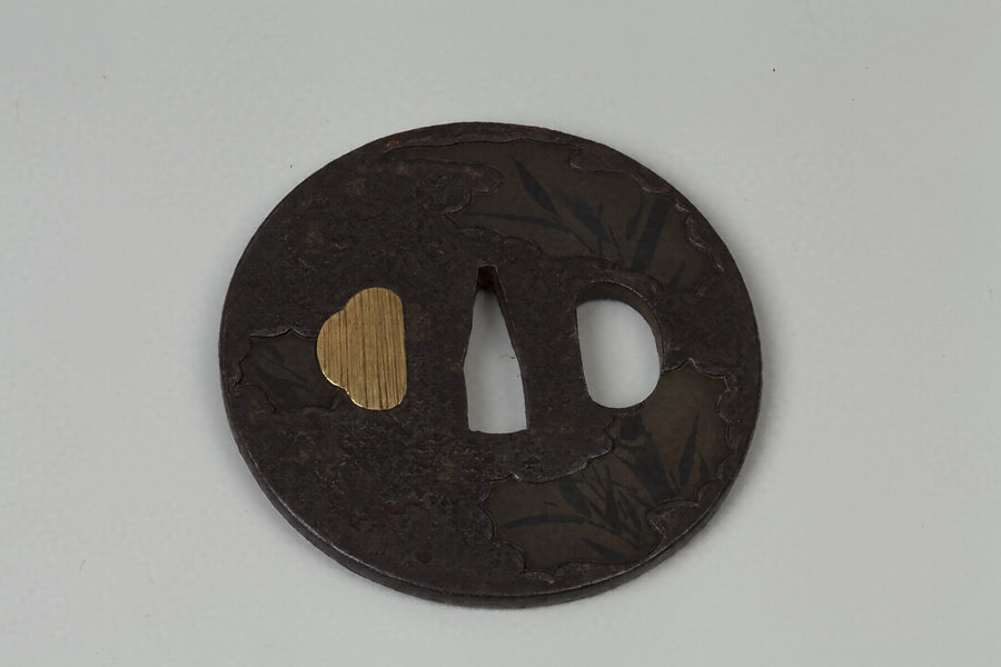 鍛鉄地竹虎文金銀象嵌鍔 文化遺産オンライン