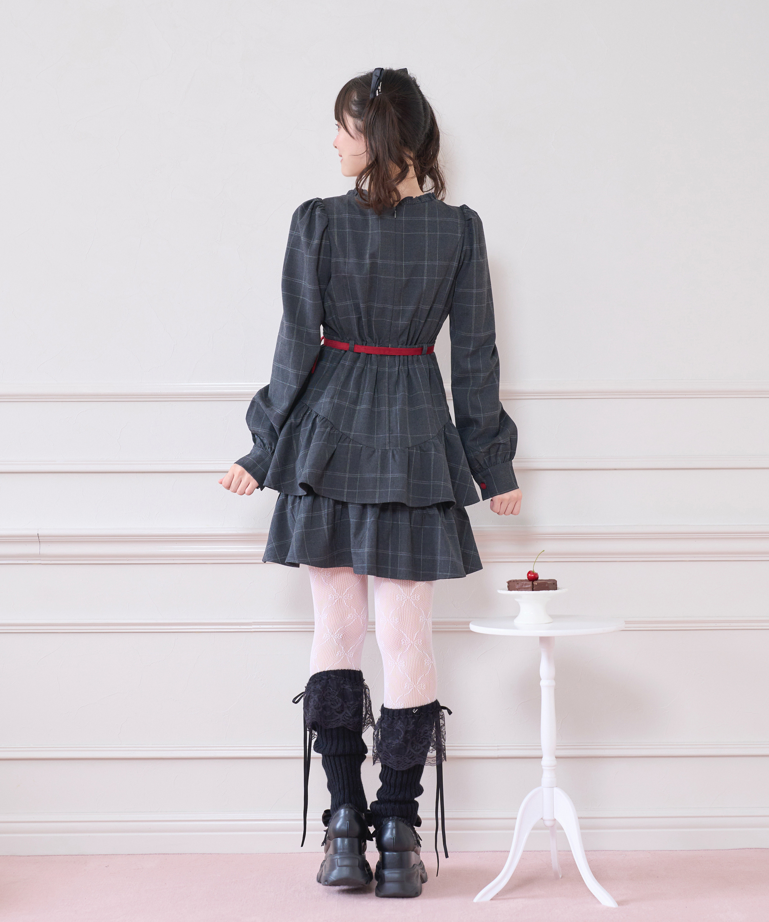 ベロアリボン配色ワンピース – BUNNY APARTMENT