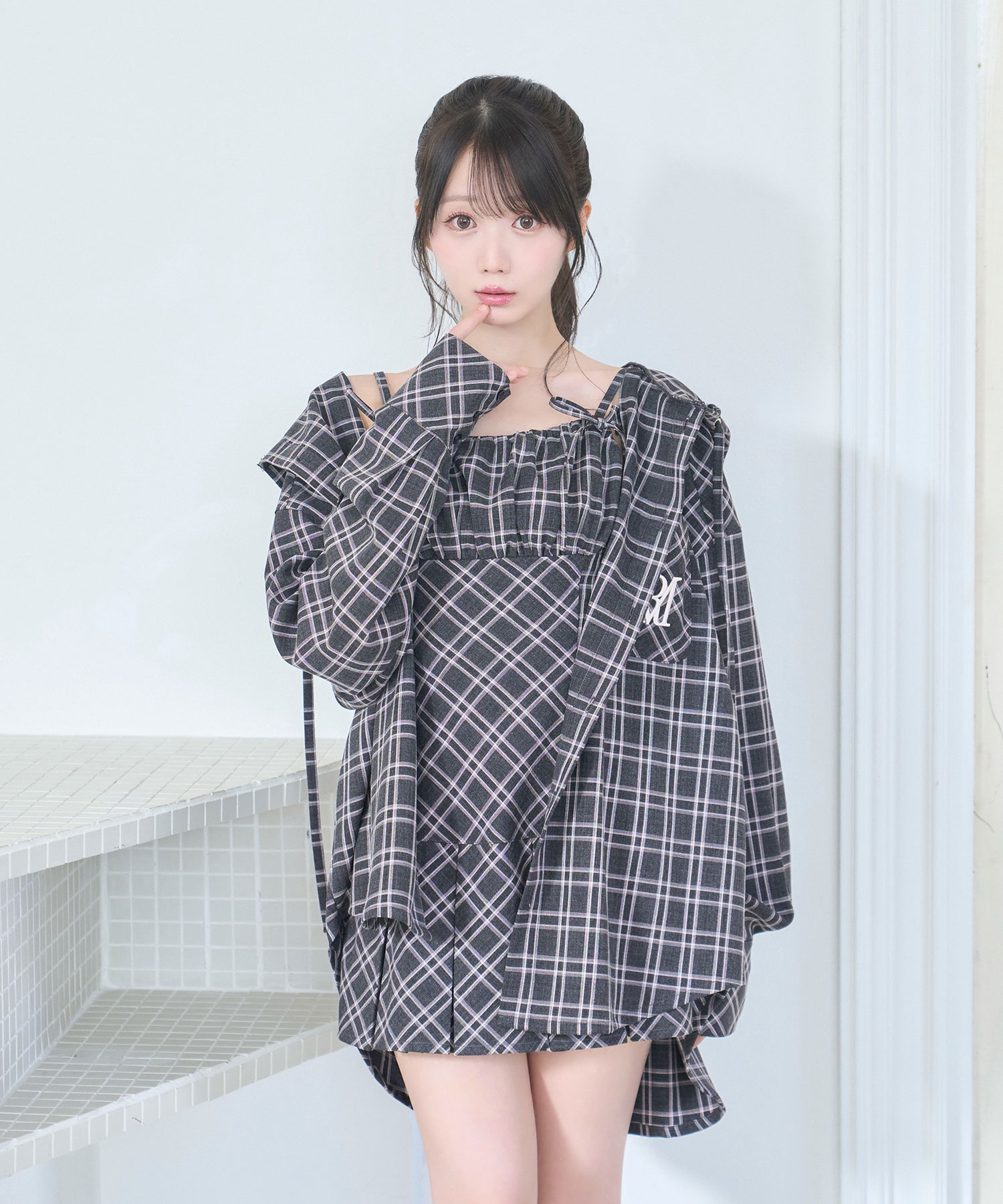 TOPS – BUNNY APARTMENT