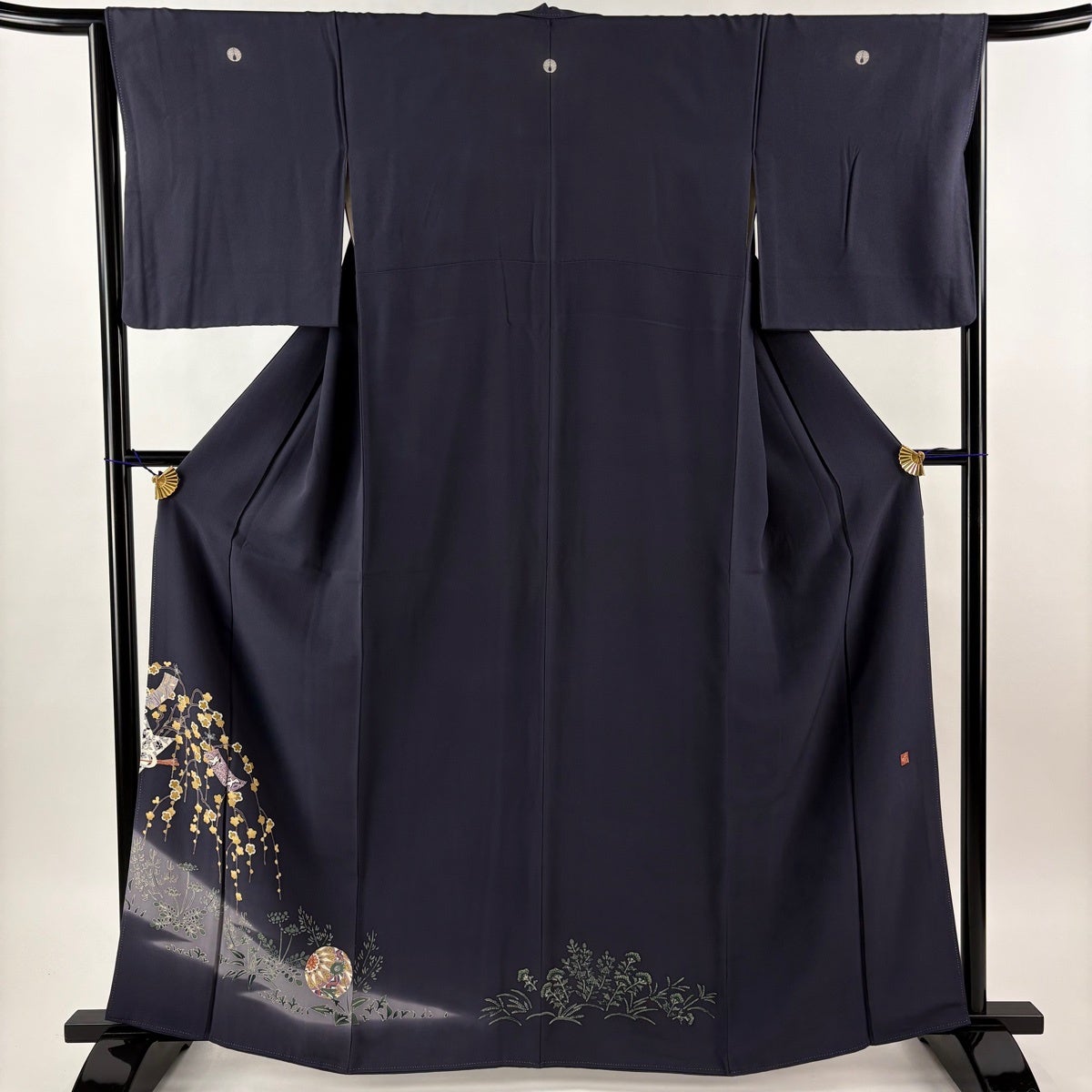 付下げ 身丈163cm 裄丈66cm M 袷 落款あり 梅 鞠 濃紫 正絹 秀品 三つ