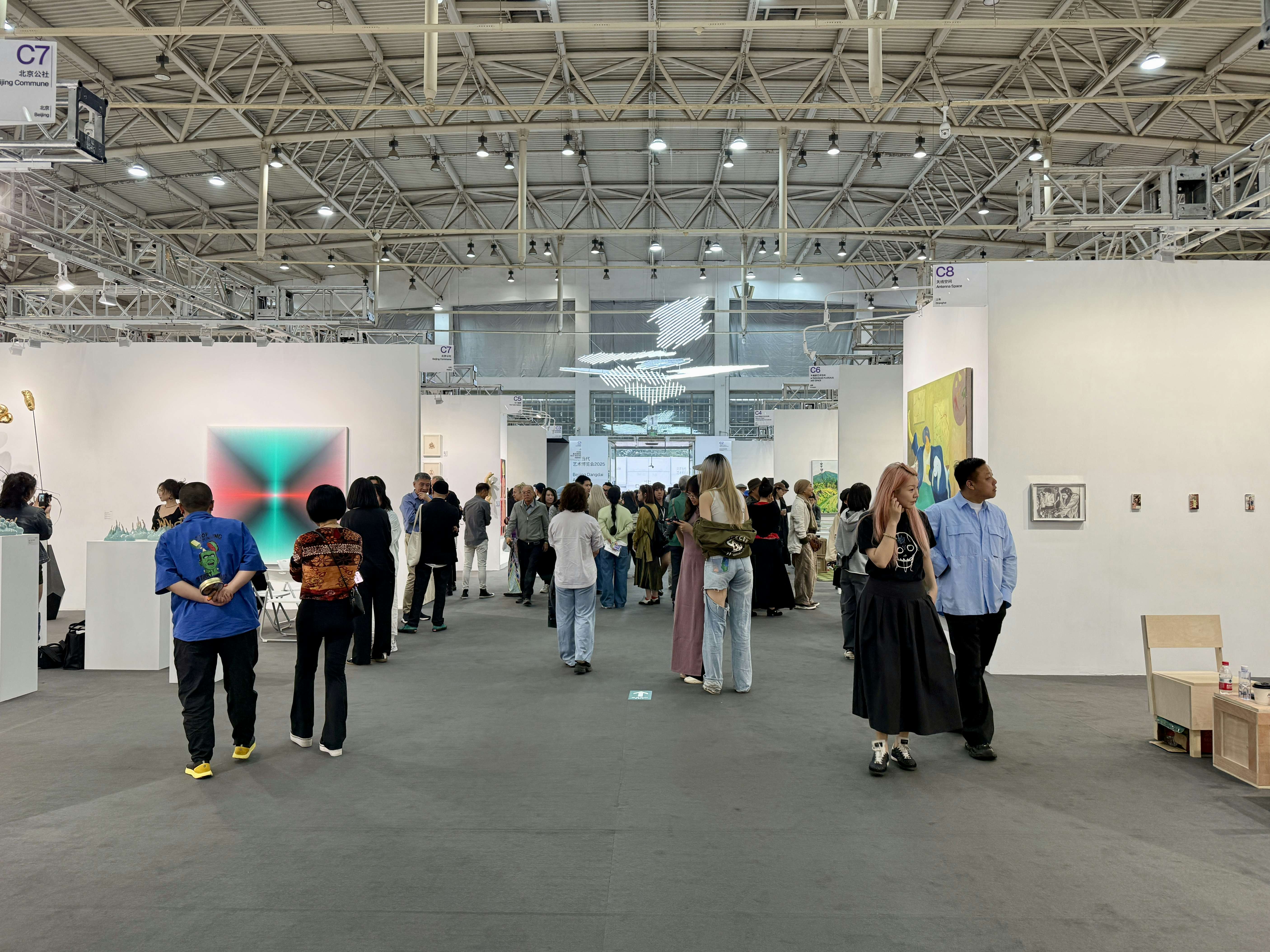 揺れる国際情勢下、2025年北京アートウィークが映し出す市場のリアル