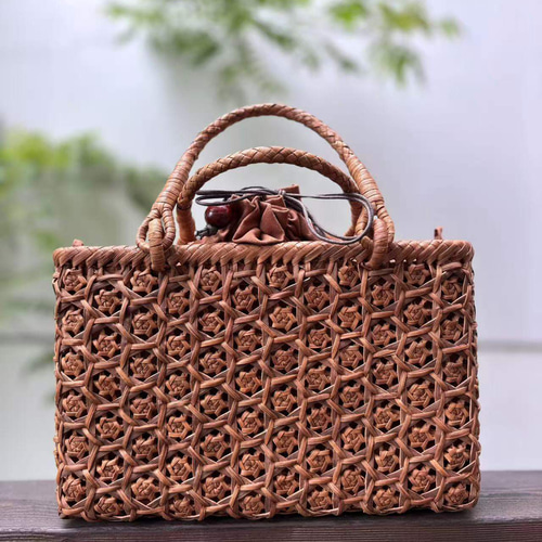 山葡萄籠バッグ 山葡萄かごバッグ 細ひご 花編み 内布あり 巾着タイプ