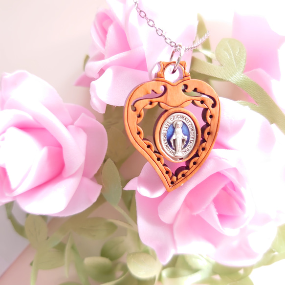 不思議のメダイオリーブの木ハート型聖母マリア様御守りネックレス