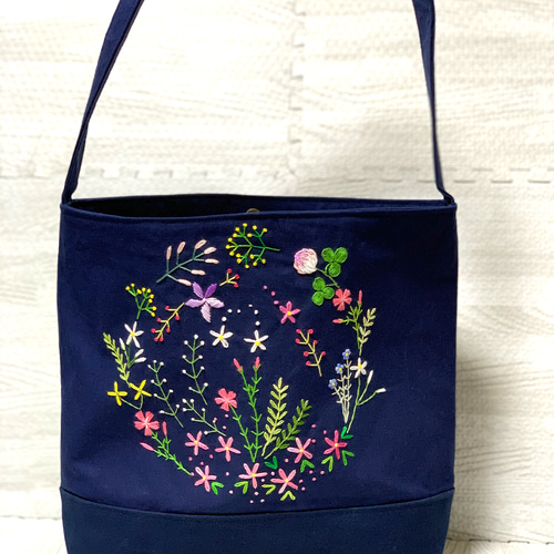ネイビータイプの花刺繍ワンショルダーバッグ トートバッグ 桃屋ぴちこ