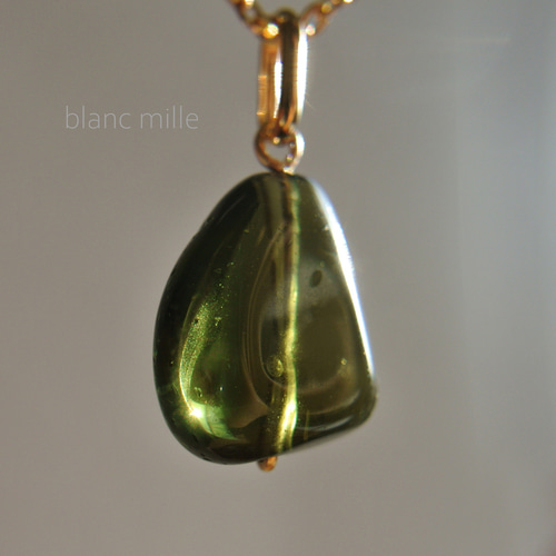 No.1910○*モルダバイト K18シンプ ペンダントトップ○*希少石 天然石