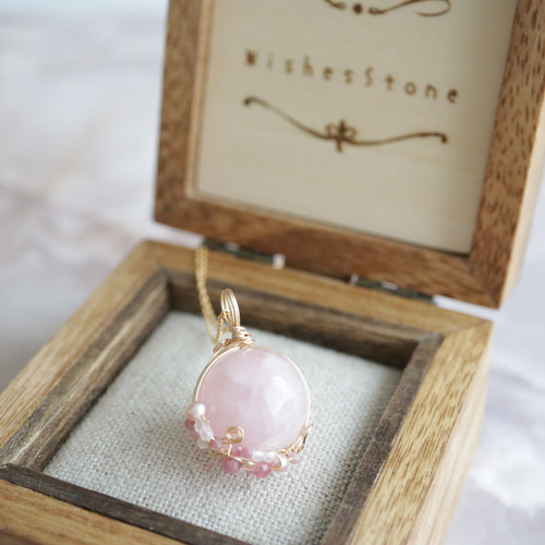 大粒ローズクォーツ《桜色の惑星》｜自分を愛する天然石ペンダント