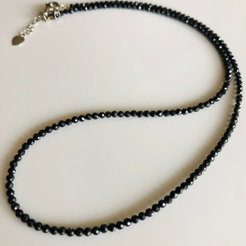 秋の定番ジュエリー 天然黒スピネルカット玉1連 ネックレス ネックレス
