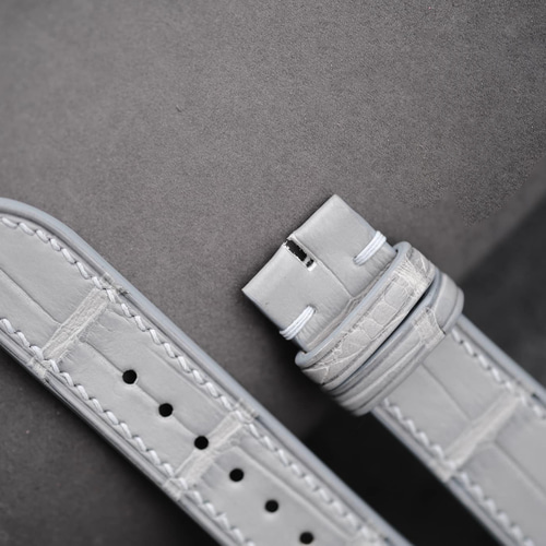 腕時計ベルト革 ライトグレー クロコ竹柄 フラットタイプ クロコダイル