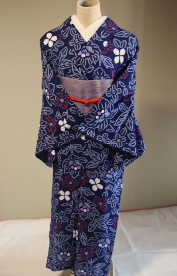 ◇現代 有松鳴海絞 浴衣◇【濃紺 紫赤】豪華な花々の小紋柄が小柄な方