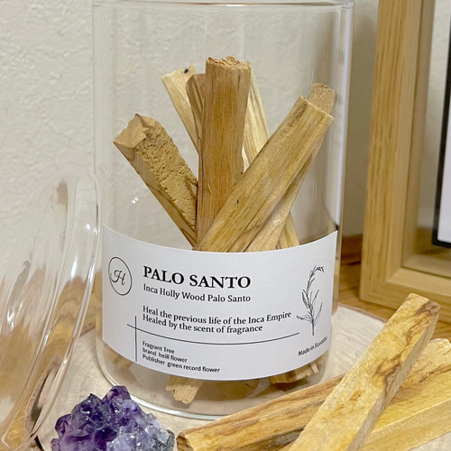 聖なる樹」パロサント 神秘の香木 自然な香り ガラスケースに（7本入り