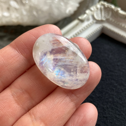 高品質☆レインボームーンストーン（ホワイトラブラドライト） D