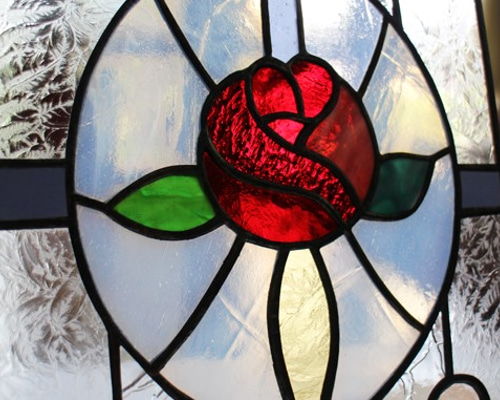 赤い薔薇のステンドグラスパネル☆アンティーク風レッドローズ☆ガラス