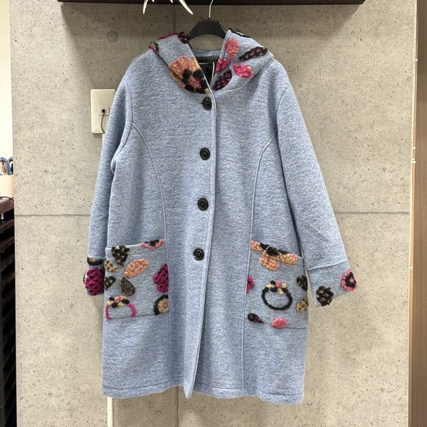 イタリア製】フード・ポケット・袖口 マルチ花柄圧縮ウールコート