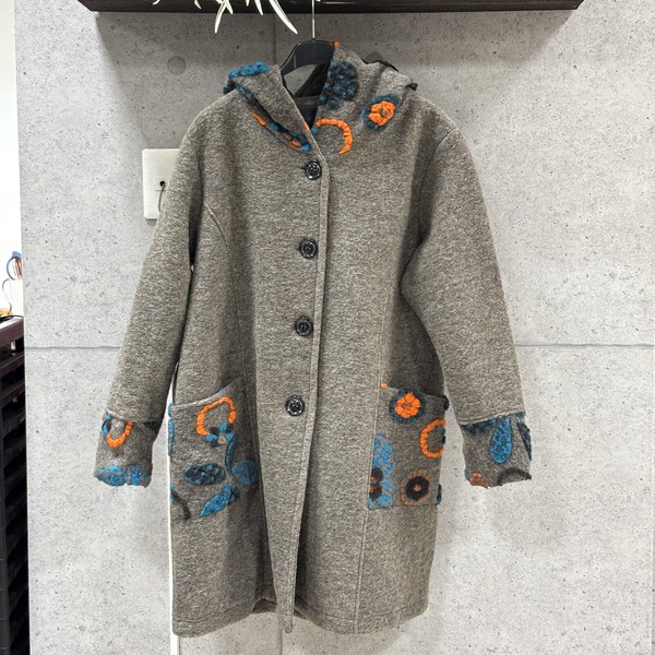 イタリア製】フード・ポケット・袖口 マルチ花柄圧縮ウールコート