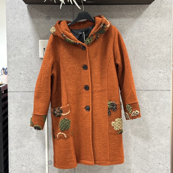 イタリア製】フード・ポケット・袖口 マルチ花柄圧縮ウールコート