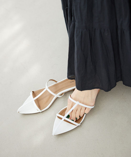 IENA（イエナ）の「IENA ポインテッドフラットサンダル（サンダル