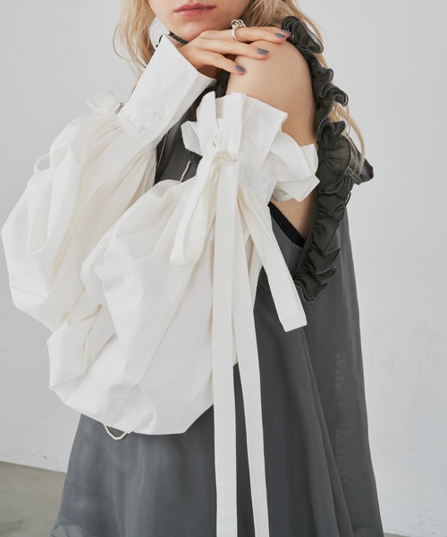 LA BELLE ETUDE（ラベルエチュード）の「クラシカルシャツアーム