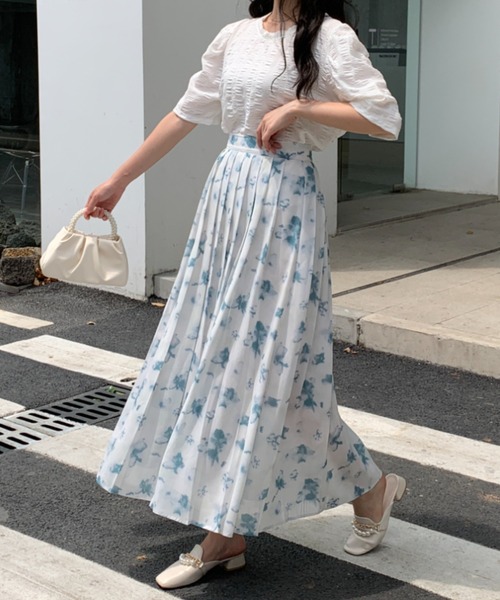 Diosfront（ディオスフロント）の「花柄プリーツフレアロングスカート