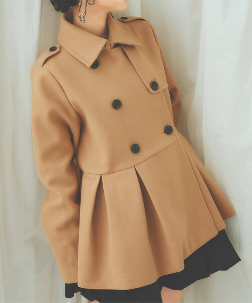 プリーツ切替ペプラムダブルボタンコート（ダウンジャケット/コート