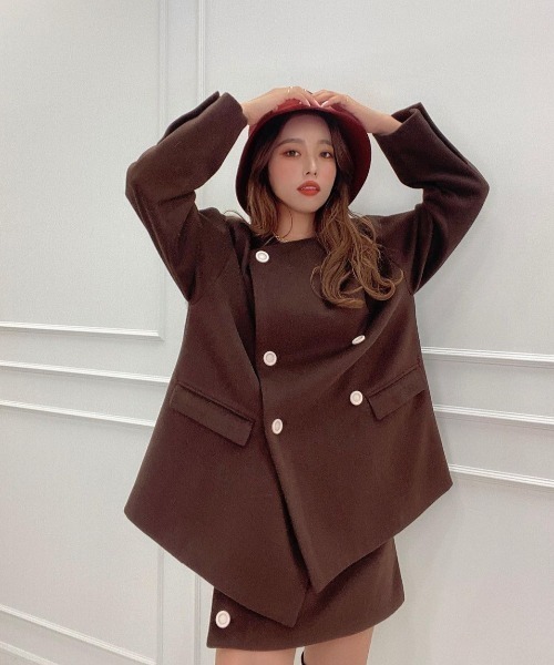 EIMY ISTOIRE（エイミーイストワール）の「バイカラーボタンショート