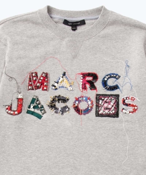 MARC JACOBS（マークジェイコブス）の「LUX EMBELLISHED SWEATSHIRT
