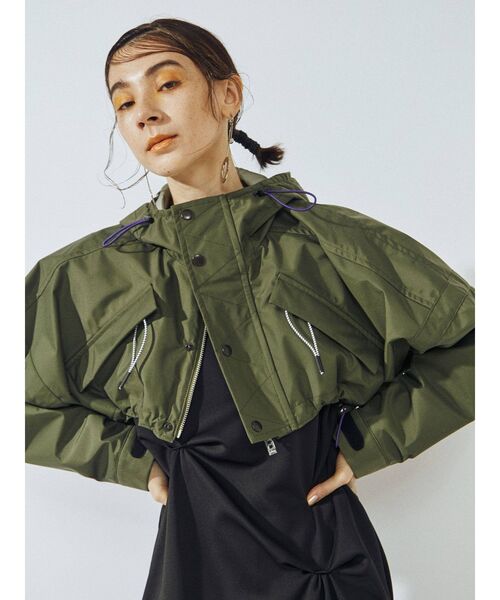 UN3D.（アンスリード）の「ギャザーナイロンショートブルゾン