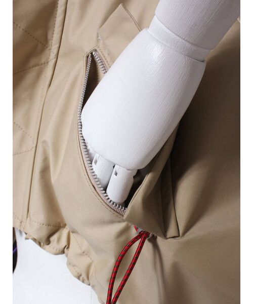 UN3D.（アンスリード）の「ギャザーナイロンショートブルゾン