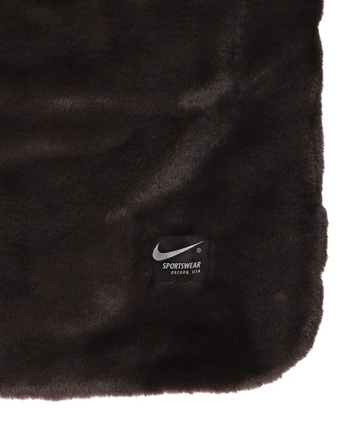 NIKE（ナイキ）の「NIKE WMNS NSW FAUX FUR BLANKET KRMG DO3793-220