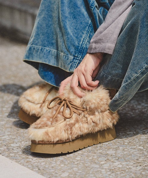 niko and（ニコアンド）の「オリジナルフェイクムートンモカシン
