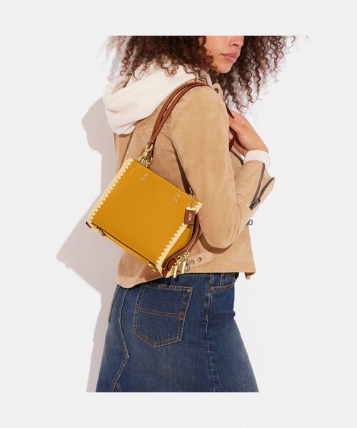 COACH（コーチ）の「ローグ 20・クロシェ（ショルダーバッグ）」 - WEAR