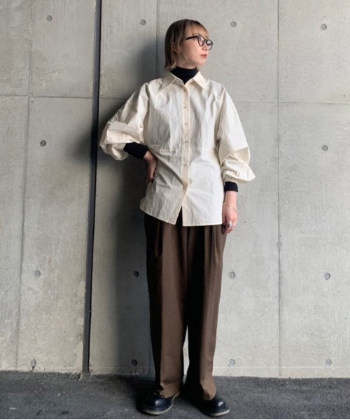 TODAYFUL（トゥデイフル）の「ボリュームスリーブタイプライターシャツ