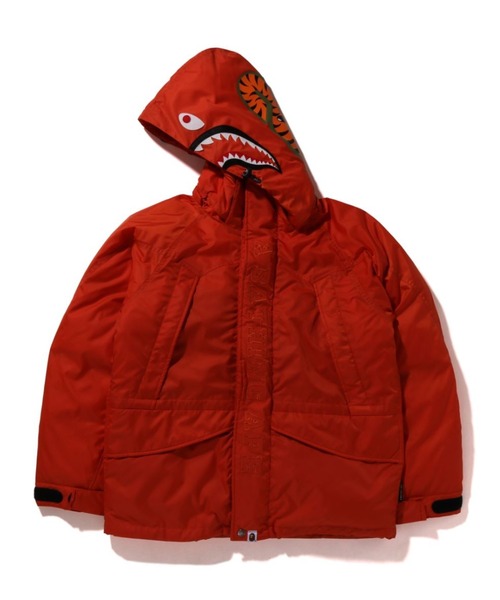 A BATHING APE（アベイシングエイプ）の「SHARK SNOWBOARD DOWN JACKET