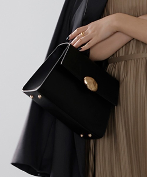 anuans（アニュアンス）の「モチーフ付きミニハンドルバッグ