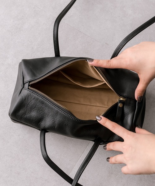 ear PAPILLONNER（イアパピヨネ）の「《韓国発/本革》【YURT(ユルト