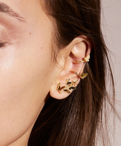 AHKAH（アーカー）の「パピヨンブリリアンアンサンブル ピアス（ピアス