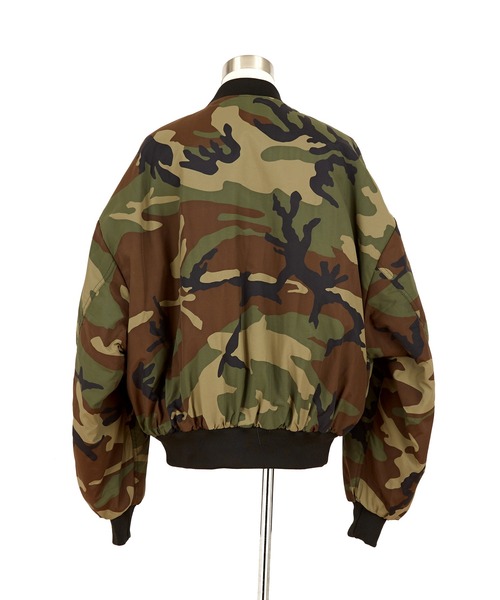 セール】a.p.o.v. カモフラリバーシブル中綿ボンバージャケット