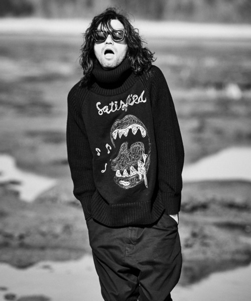 glamb（グラム）の「Lips and Song Turtle Knit / リップスアンド