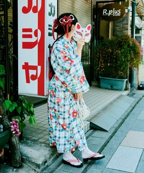 kutir（クティール）の「【クティールとレトロ】2wayレトロ浴衣セット